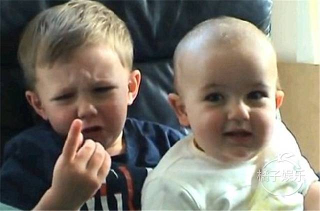 曾经红爆的【查理咬我】可爱兄弟都长大了!-可