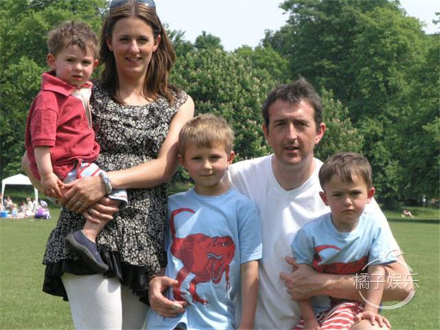 曾经红爆的【查理咬我】可爱兄弟都长大了!-可