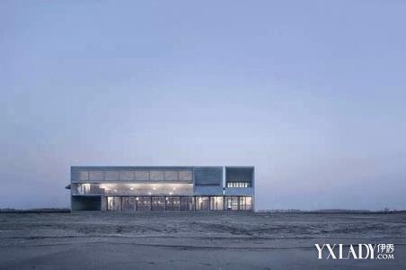 【图】最孤独的图书馆引热议 玻璃为墙远方是海