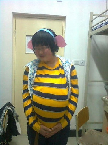 出格!<em>女子</em>湿身搭地铁 仅<em>穿文胸</em>-公共场所|出格