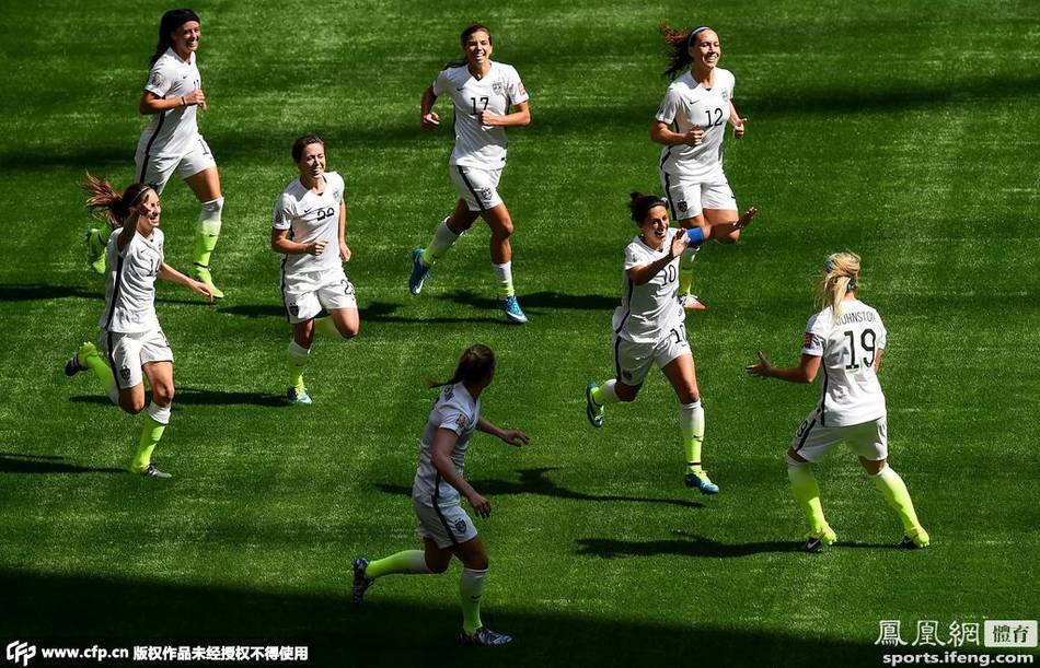 女足世界杯-美国5-2胜日本夺冠 中场逆天吊射引惊叹