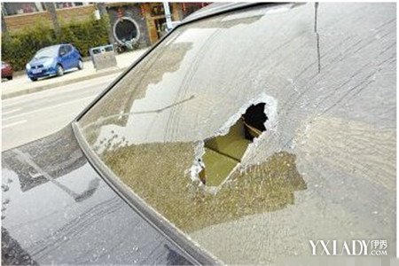 轿车被米砸穿究竟真相如何 找不到涉事方又该如何索赔?