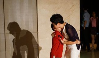 【图】华人打剔牙男孩美籍有恃无恐 熊孩子还是熊..