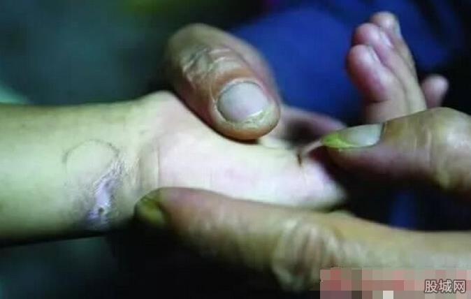 抓贼女儿遭报复 令人发指被轮奸殴打细节曝光