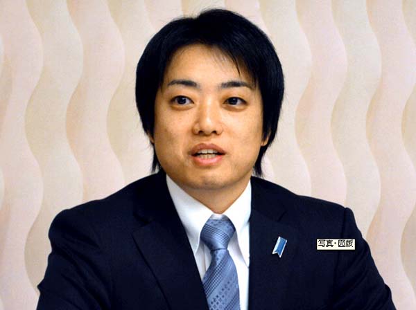 日本自民党议员批反安保法案学生自私 激起民