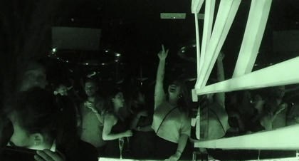 郑欣宜夜店狂嗨 巨乳成深夜意外亮点-郑欣宜