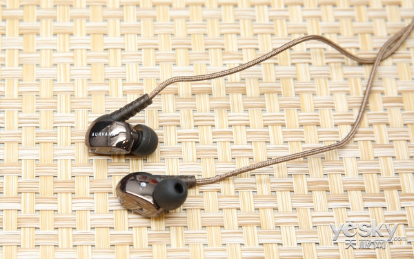 创新Aurvana In-Ear3 Plus双动铁耳塞评测