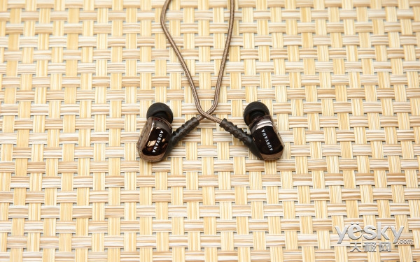 创新Aurvana In-Ear3 Plus双动铁耳塞评测