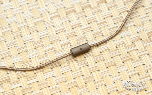 创新Aurvana In-Ear3 Plus双动铁耳塞评测