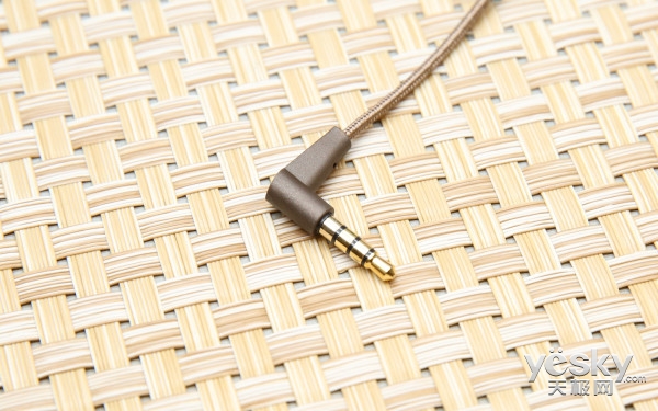 创新Aurvana In-Ear3 Plus双动铁耳塞评测