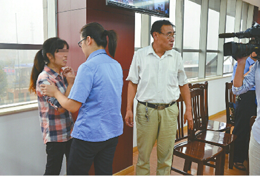 济南的姐被沉河 被捅10刀后头朝下掉入河中(图