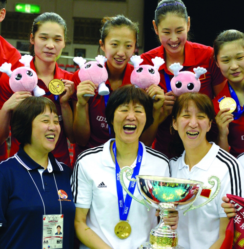 中国女排夺冠 郎平或将大婚未婚夫为鉴宝师(多