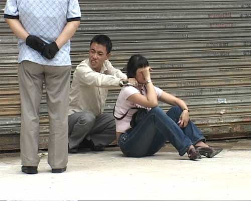 路人求爱:皮带实拍被拒持刀劫男子遭人明星狂情趣内衣美女买的图片