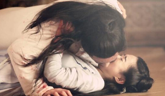 花千骨尊上醋吻小骨被删引公愤 网友抗议求播