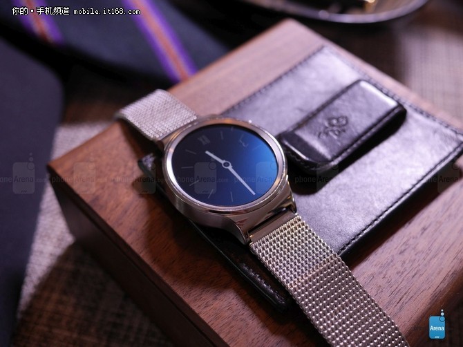 干掉Apple Watch?新款智能手表大集结