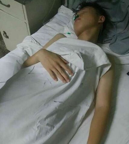 <em>教官打伤高中生</em> 持钢管毒打20名学生十分猖狂