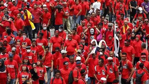 <em>马来西亚反华游行</em> 马官员:维护马来族尊严(图)