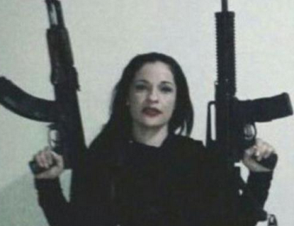 <em>女毒枭被男友举报</em> 男友被女毒枭吓破胆 女毒枭