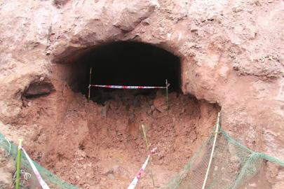 息身亡 盗<em>古墓</em>有什么风险-<em>盗窃古墓窒息身亡</em>|男