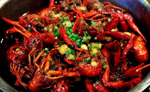 中国人最爱14道思乡菜 麻辣小龙虾到腌笃鲜哪