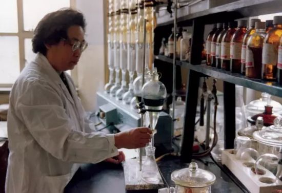  屠呦呦 成中国获诺贝尔医学奖第一人(附贡献列