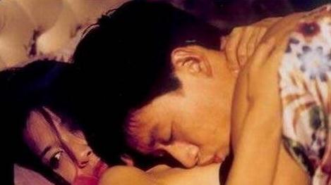 记者卧底娱乐公司 明星激情过程被全程偷拍画面十分不雅