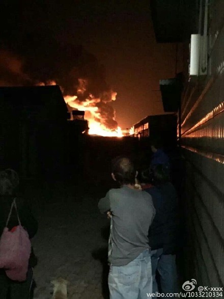  天津北辰爆炸  火球腾空浓烟滚滚 暂无伤亡(图)