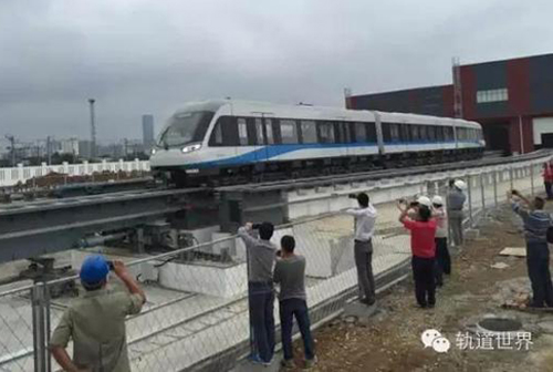 国产磁悬浮线路试车成功 热滑试车全过程安全