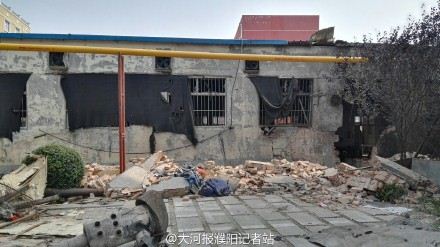 河南濮阳一 中学食堂发生爆炸  烧锅炉师傅死亡