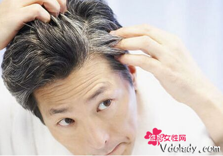  发现白发后该如何处理  最错误的方法就是拔掉