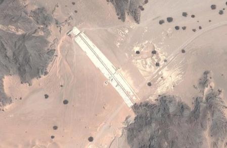 埃及沙漠发现神秘结构体 谷歌地图看得到-沙漠