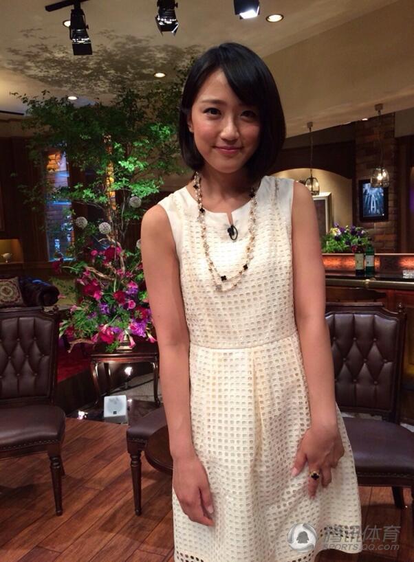 日最美体育女主播黑丝出镜 曾陪上司全裸按摩