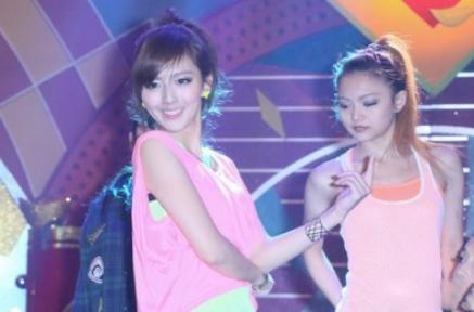 女主播照片被应召网站盗用 房业涵维权反被骂