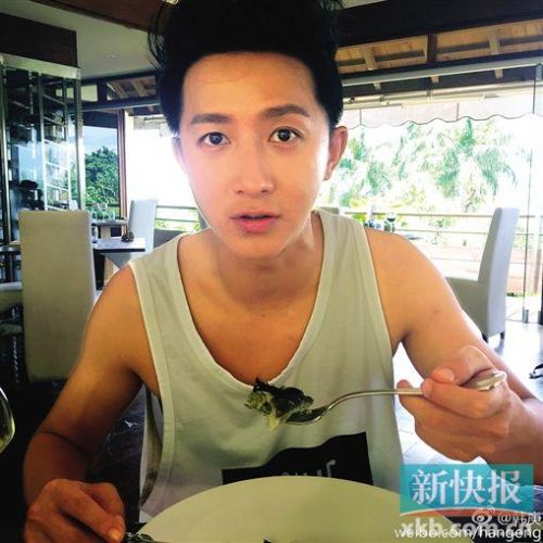 韩庚疑与绯闻女友同居 对方长相似范冰冰-韩庚