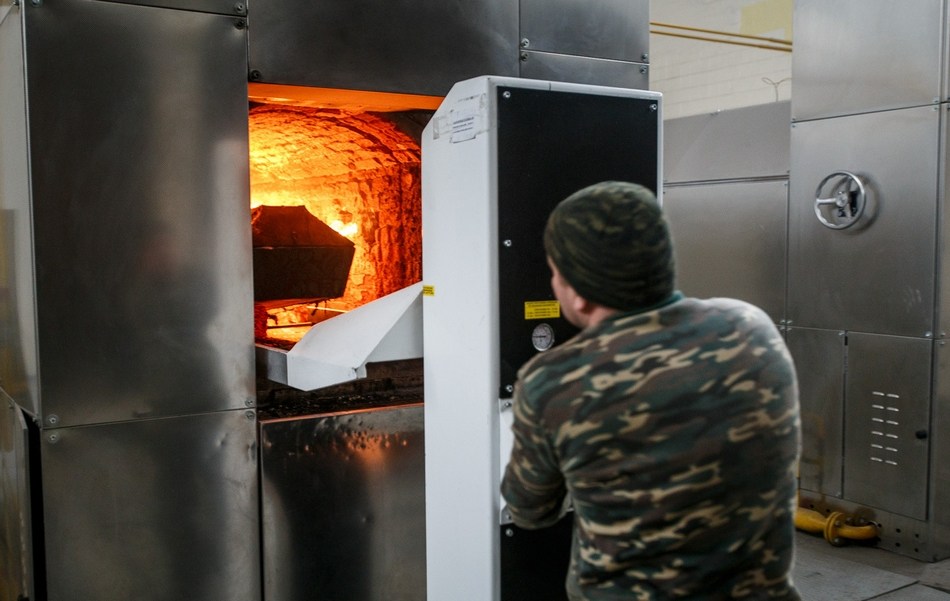 火葬场工人的工作日记:死尸复活僵尸凶杀 诡异