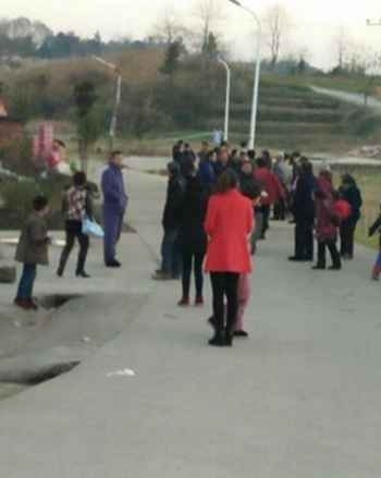  村庄遍地采空区  多处坍塌犹如地震(图)- 村庄|遍 