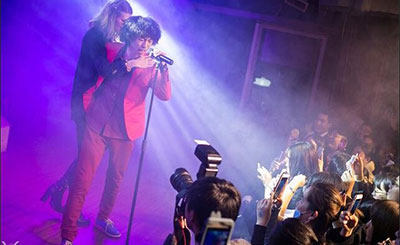 庞麦郎演唱会假唱 早被口型出卖还自我陶醉?