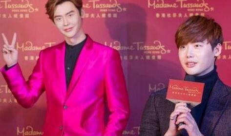  李钟硕蜡像亮相  大摆剪刀手相似度99%-姿势,蜡