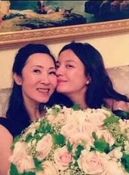 赵薇炒股又赚2亿!看看人家的朋友圈就明白了!