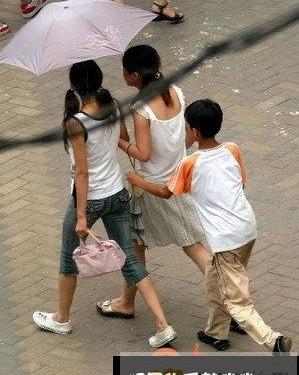 法国儿童扒手月入十万 每天制造7000欧元的犯