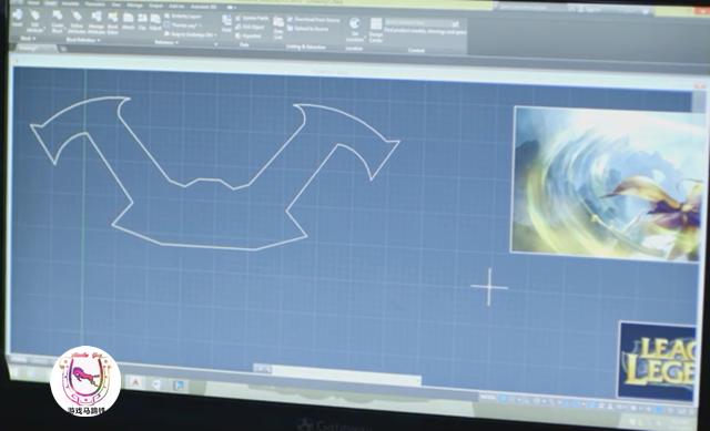 LOL老外制作剑圣武器!还原度亮瞎眼-LOL