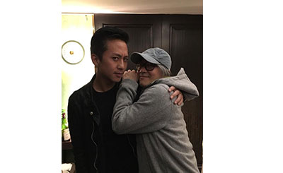  邓超周星驰亲密照  超哥出柜娘娘要哭晕了!--东