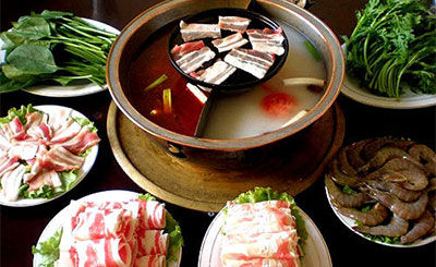  女子吃火锅中毒  吃的不是肉是命!-吃火锅,女士