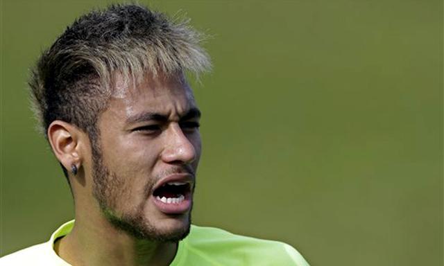 百变发型:洗剪吹男神内马尔的时尚之路-百变发