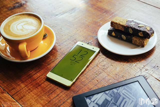 平价也有高颜值-索尼Xperia XA青柠绿上手谈-