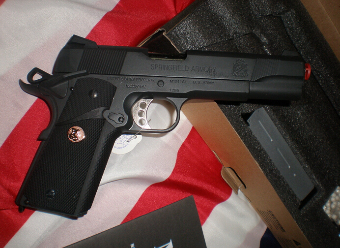  滴滴司机强奸 抢劫 乘客  持仿真枪:我杀过人!-乘