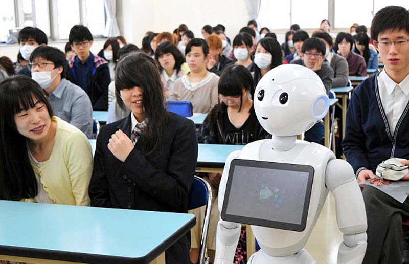 情感机器人入读日本学校 帮助交流障碍学生-