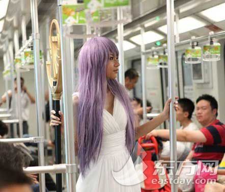  女子地铁呵斥色狼 (组图)网友绘制地铁色狼图,看