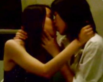  女子地铁呵斥色狼 (组图)网友绘制地铁色狼图,看