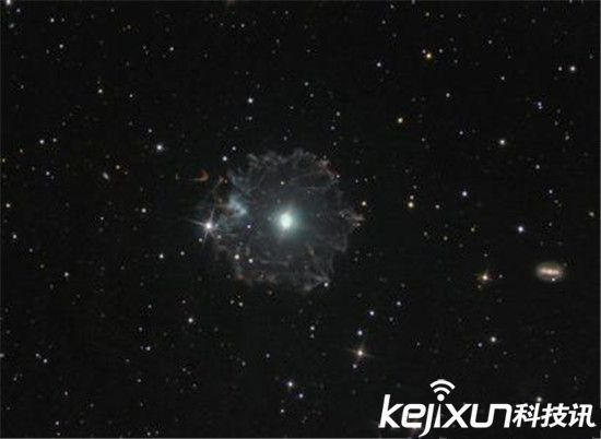 超大质量黑洞里面是什么?统治5000亿地狱行星